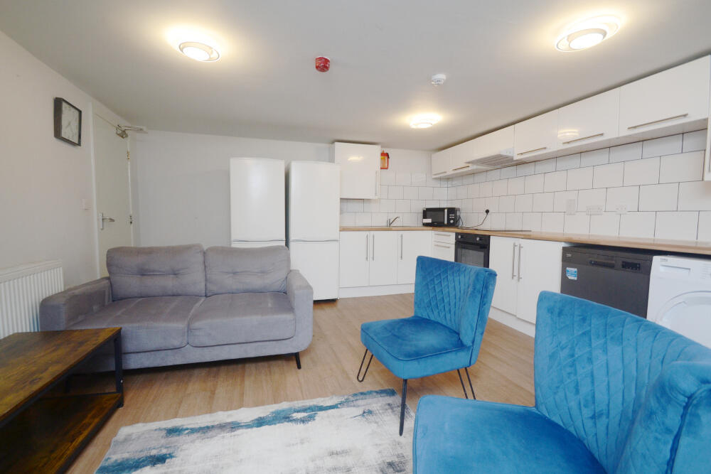 5 bed 1st Floor Flat for rent in Manchester. From Nicholas Humphreys - Manchester