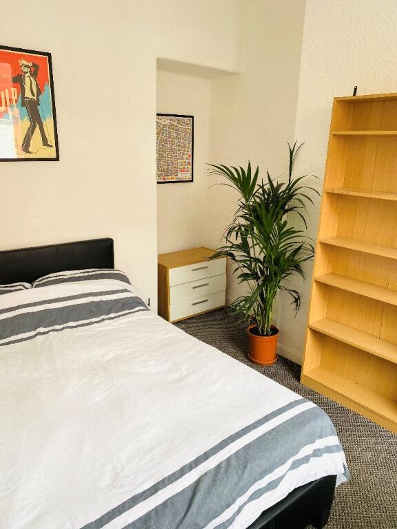 3 bed Mid Terraced House for rent in Manchester. From Nicholas Humphreys - Manchester 3 bed Mid Terraced House for rent in Manchester. From Nicholas Humphreys - Manchester