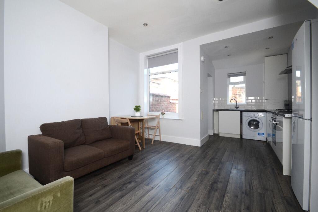 3 bed Mid Terraced House for rent in Manchester. From Nicholas Humphreys - Manchester