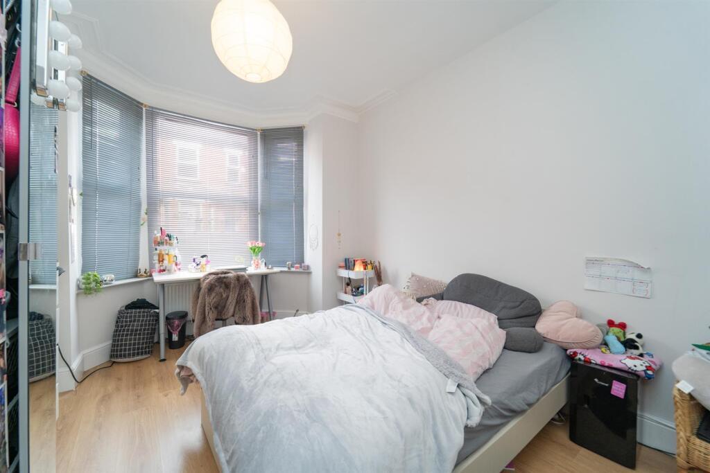 5 bed Detached for rent in Manchester. From Nicholas Humphreys - Manchester