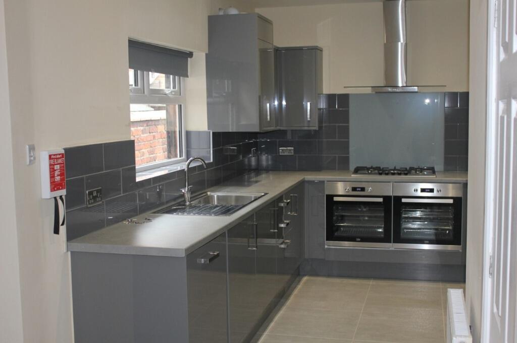 7 bed 1st Floor Flat for rent in Manchester. From Nicholas Humphreys - Manchester