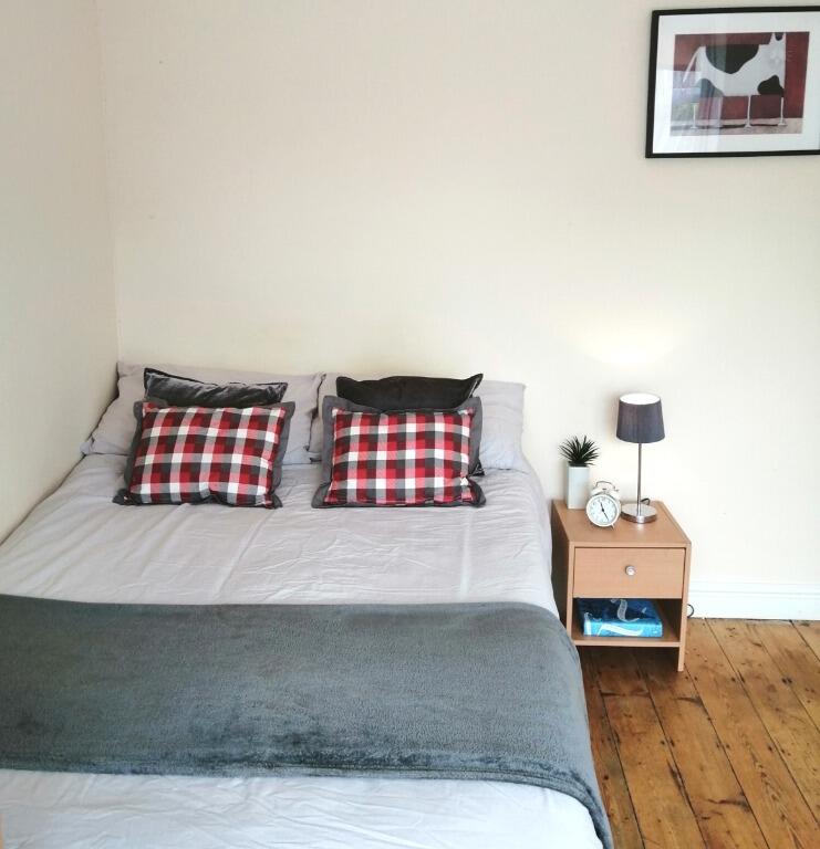 3 bed Semi Detached for rent in Stockport. From Nicholas Humphreys - Manchester