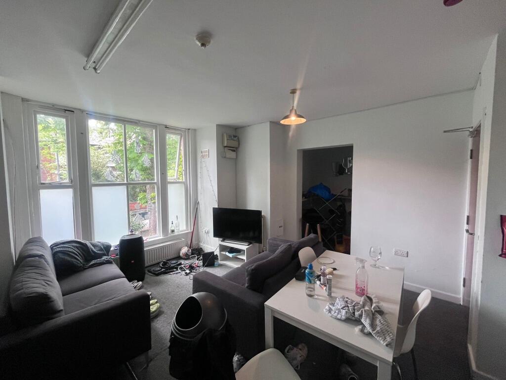 4 bed 1st Floor Flat for rent in Manchester. From Nicholas Humphreys - Manchester 4 bed 1st Floor Flat for rent in Manchester. From Nicholas Humphreys - Manchester