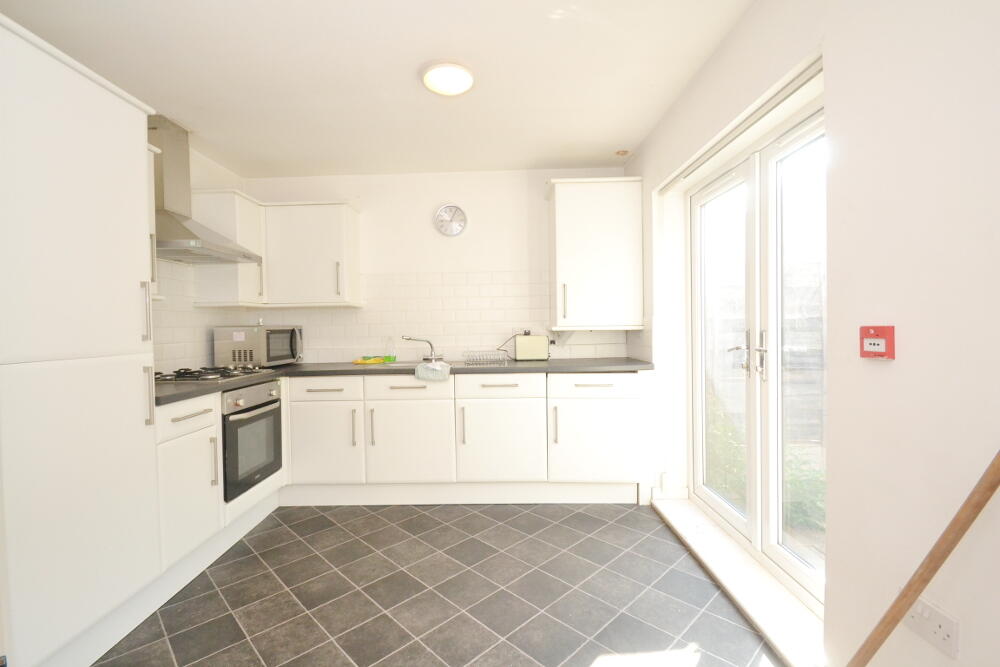 5 bed Town House for rent in Manchester. From Nicholas Humphreys - Manchester