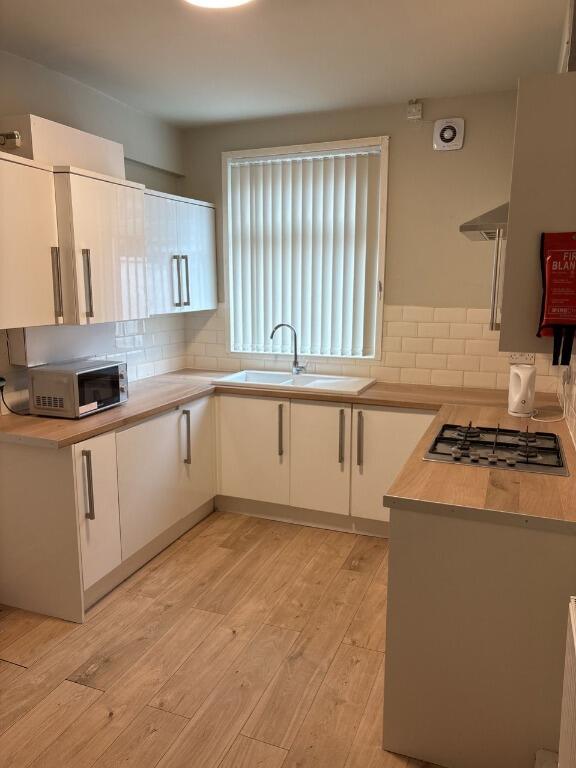 4 bed Mid Terraced House for rent in Manchester. From Nicholas Humphreys - Manchester