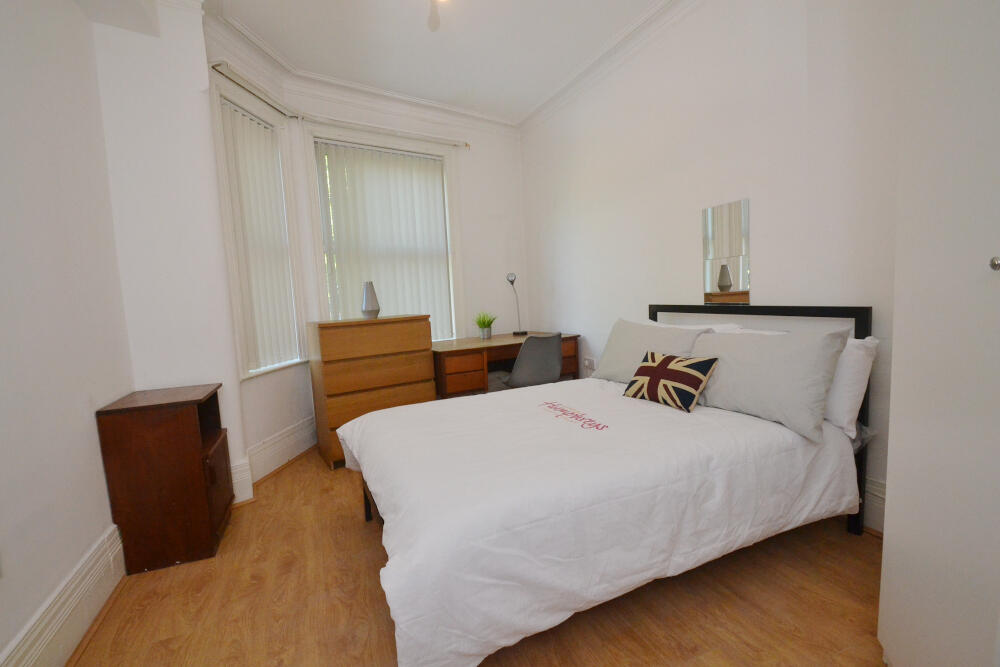 4 bed Mid Terraced House for rent in Manchester. From Nicholas Humphreys - Manchester