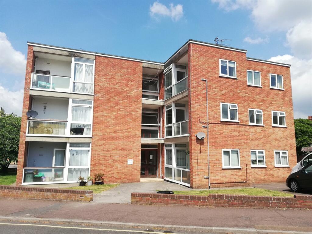 2 bed Apartment for rent in Taunton. From Greenslade Taylor Hunt - Taunton 