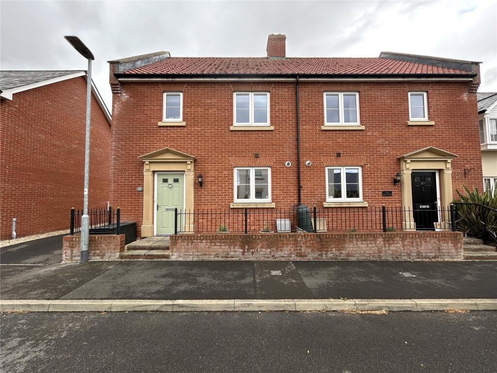 3 bed Detached for rent in Wrantage. From Greenslade Taylor Hunt - Taunton 3 bed Detached for rent in Wrantage. From Greenslade Taylor Hunt - Taunton