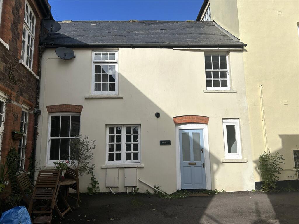 2 bed Mid Terraced House for rent in Wiveliscombe. From Greenslade Taylor Hunt - Taunton 2 bed Mid Terraced House for rent in Wiveliscombe. From Greenslade Taylor Hunt - Taunton