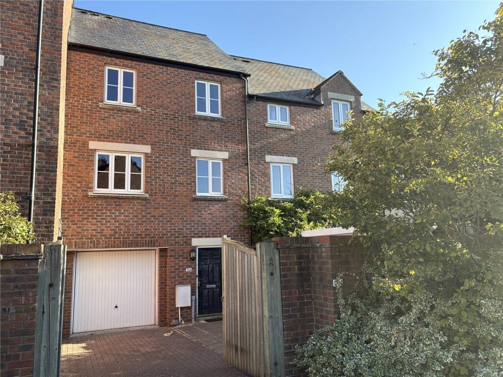 4 bed Mid Terraced House for rent in Taunton. From Greenslade Taylor Hunt - Taunton 4 bed Mid Terraced House for rent in Taunton. From Greenslade Taylor Hunt - Taunton