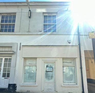 Retail Property (High Street) for rent in Herne Bay. From Azure Property Consultants