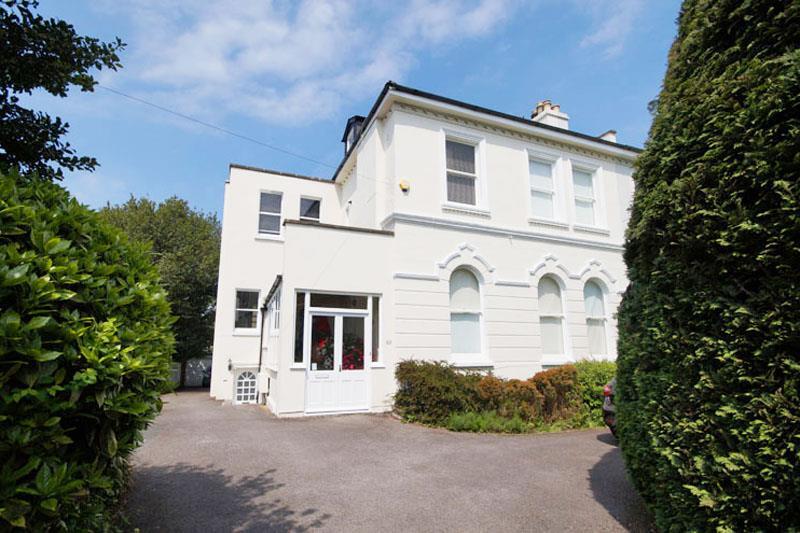 2 bed 1st Floor Flat for rent in Prestbury. From Morgan Associates - Cheltenham - Lettings 2 bed 1st Floor Flat for rent in Prestbury. From Morgan Associates - Cheltenham - Lettings