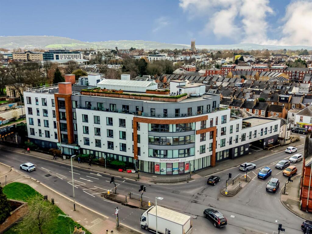 2 bed House (unspecified) for rent in Cheltenham. From Morgan Associates - Cheltenham - Lettings