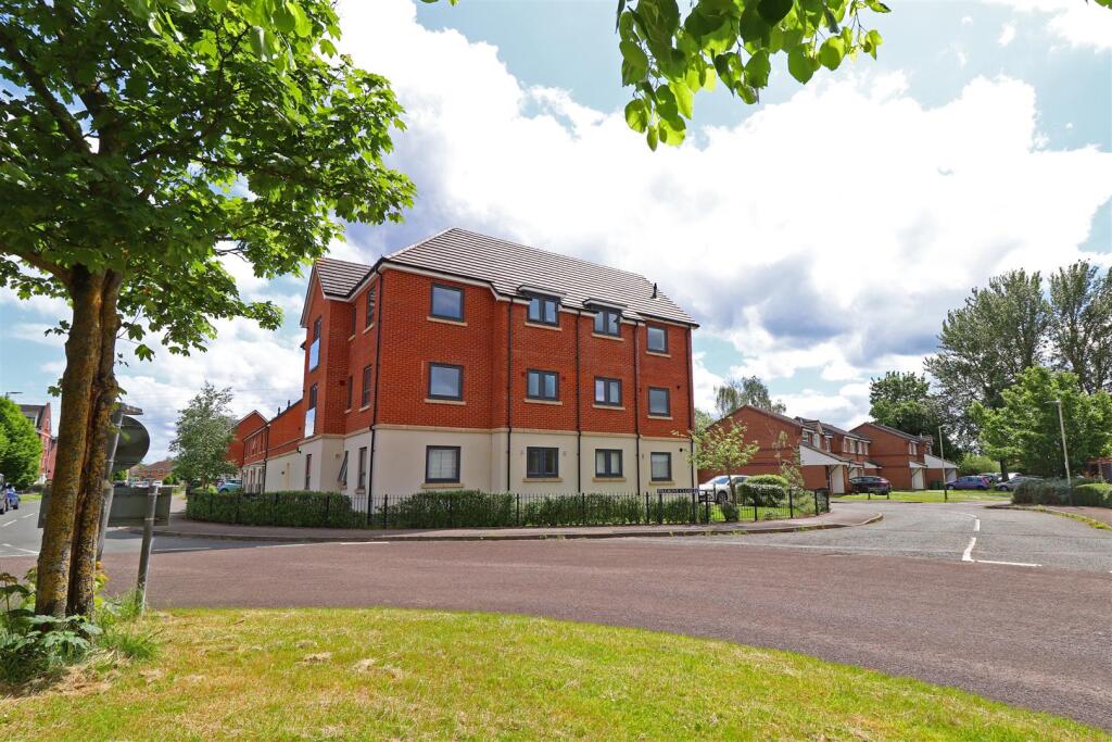 2 bed 1st Floor Flat for rent in Uckington. From Morgan Associates - Cheltenham - Lettings