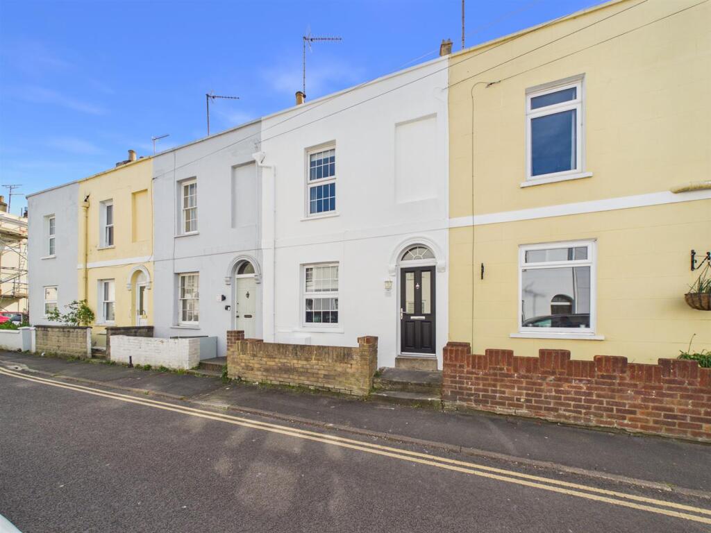 2 bed Mid Terraced House for rent in Cheltenham. From Morgan Associates - Cheltenham - Lettings