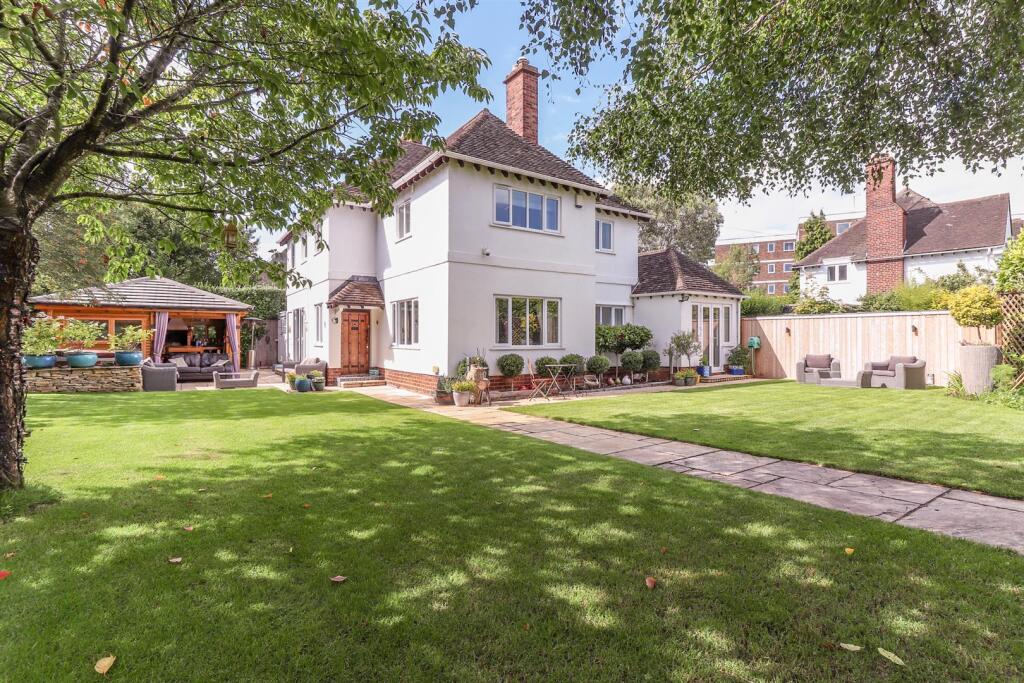5 bed Detached for rent in Cheltenham. From Morgan Associates - Cheltenham - Lettings 5 bed Detached for rent in Cheltenham. From Morgan Associates - Cheltenham - Lettings