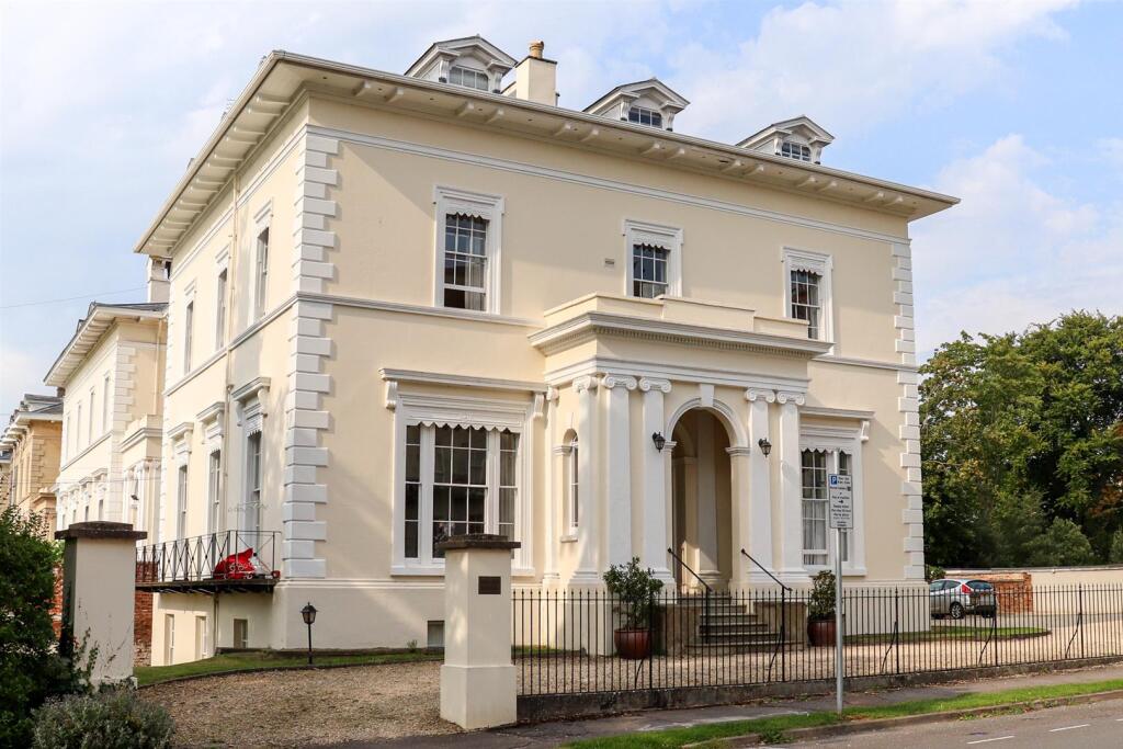 2 bed 1st Floor Flat for rent in Cheltenham. From Morgan Associates - Cheltenham - Lettings 2 bed 1st Floor Flat for rent in Cheltenham. From Morgan Associates - Cheltenham - Lettings