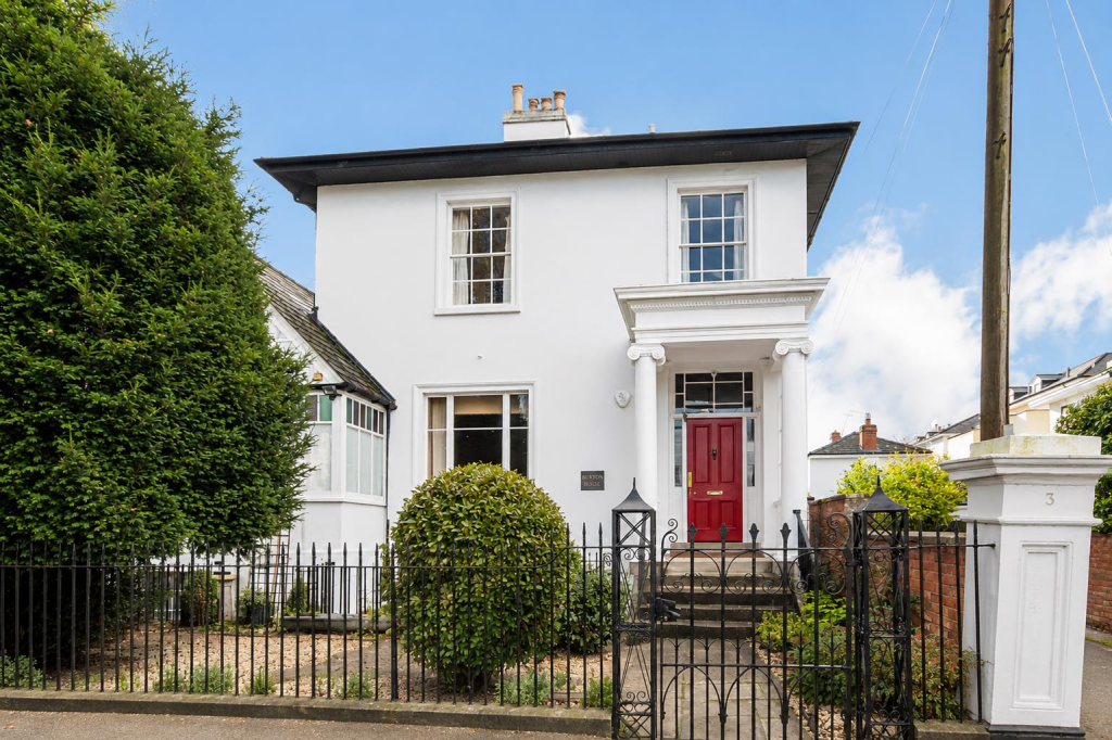 2 bed 1st Floor Flat for rent in Cheltenham. From Morgan Associates - Cheltenham - Lettings 2 bed 1st Floor Flat for rent in Cheltenham. From Morgan Associates - Cheltenham - Lettings