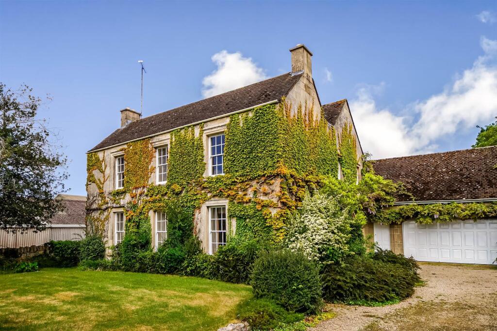 5 bed Detached for rent in Leckhampton Hill. From Morgan Associates - Cheltenham - Lettings 5 bed Detached for rent in Leckhampton Hill. From Morgan Associates - Cheltenham - Lettings