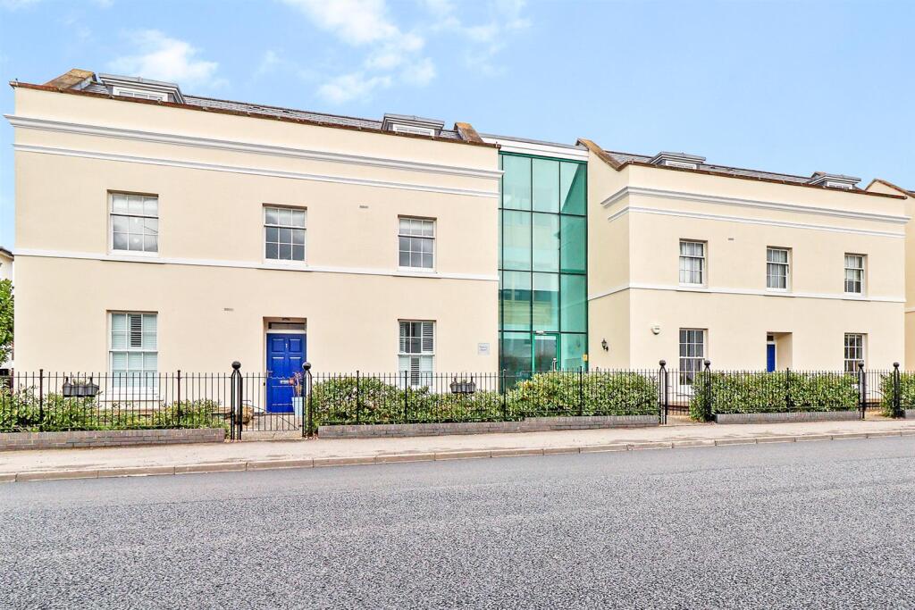 1 bed 1st Floor Flat for rent in Cheltenham. From Morgan Associates - Cheltenham - Lettings