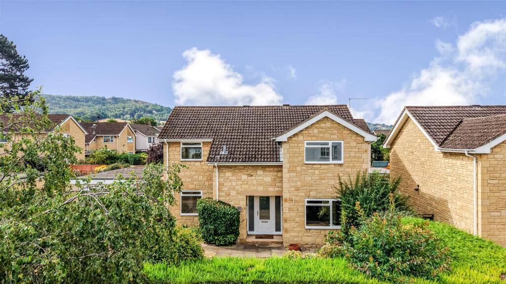 4 bed Detached for rent in Leckhampton Hill. From Morgan Associates - Cheltenham - Lettings