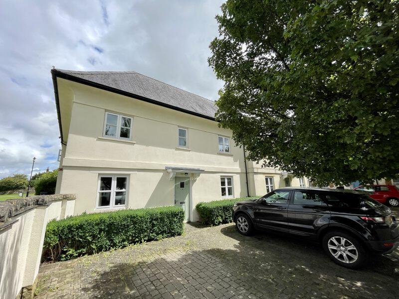 3 bed Mid Terraced House for rent in Shepton Mallet. From Stonebridge - Shepton Mallet