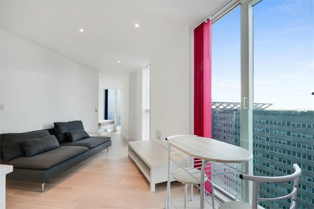 4 bed Apartment for rent in Croydon. From 1st Avenue - Surrey