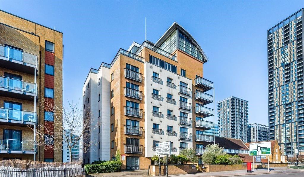 2 bed Apartment for rent in Croydon. From 1st Avenue - Surrey