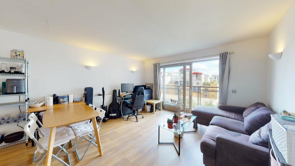 2 bed Apartment for rent in London. From 1st Avenue - West Parkside