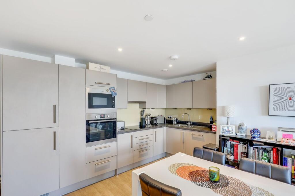 2 bed Apartment for rent in Greenwich. From 1st Avenue - London
