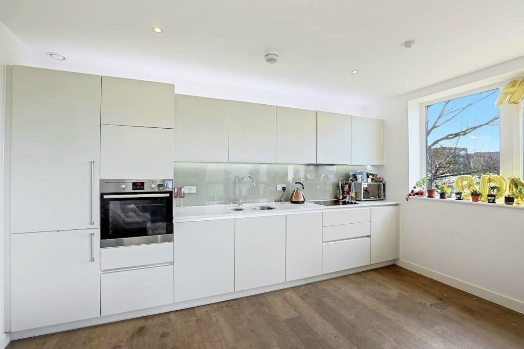 2 bed Apartment for rent in Lewisham. From 1st Avenue - London