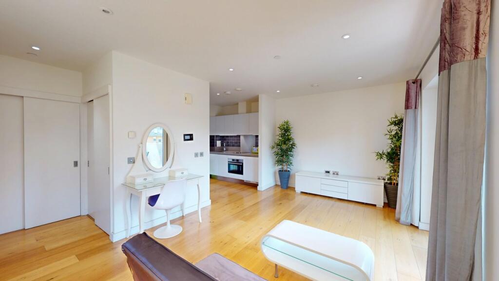 4 bed Apartment for rent in London. From 1st Avenue - London 4 bed Apartment for rent in London. From 1st Avenue - London