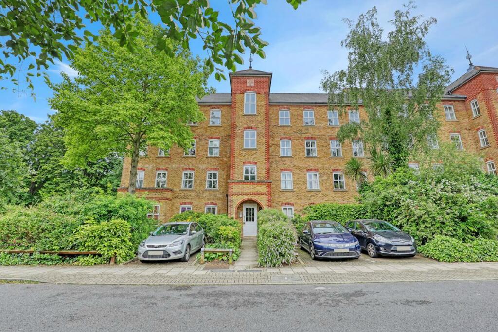 2 bed Apartment for rent in London. From 1st Avenue - London