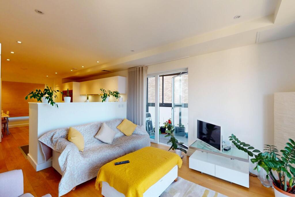 2 bed Apartment for rent in London. From 1st Avenue - London