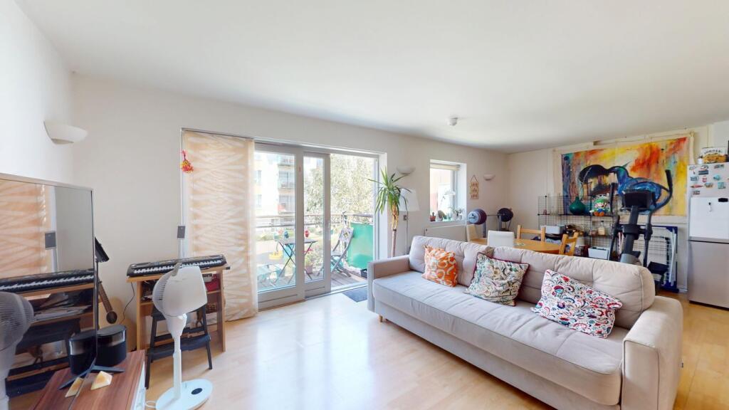 4 bed Apartment for rent in London. From 1st Avenue - London