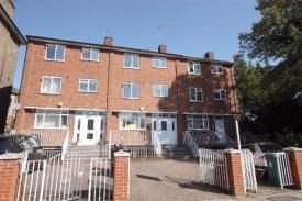 4 bed Mid Terraced House for rent in London. From AbbeySpring London