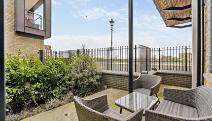 2 bed Apartment for rent in Hammersmith. From AbbeySpring - London 2 bed Apartment for rent in Hammersmith. From AbbeySpring - London