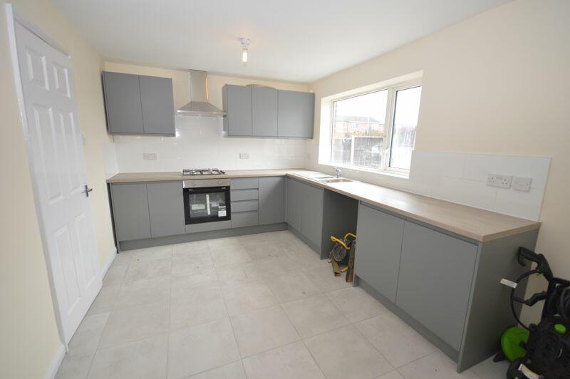 4 bed Mid Terraced House for rent in Widnes. From Academy Estate Agents - Widnes