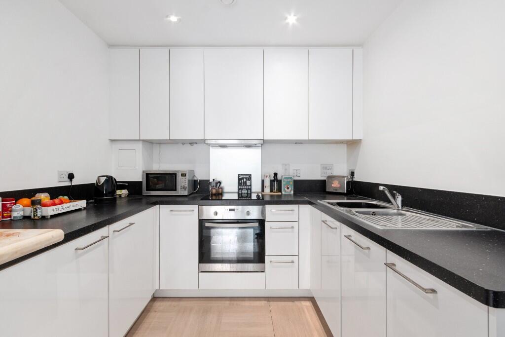 1 bed House (unspecified) for rent in London. From Accommodate Management Ltd - London