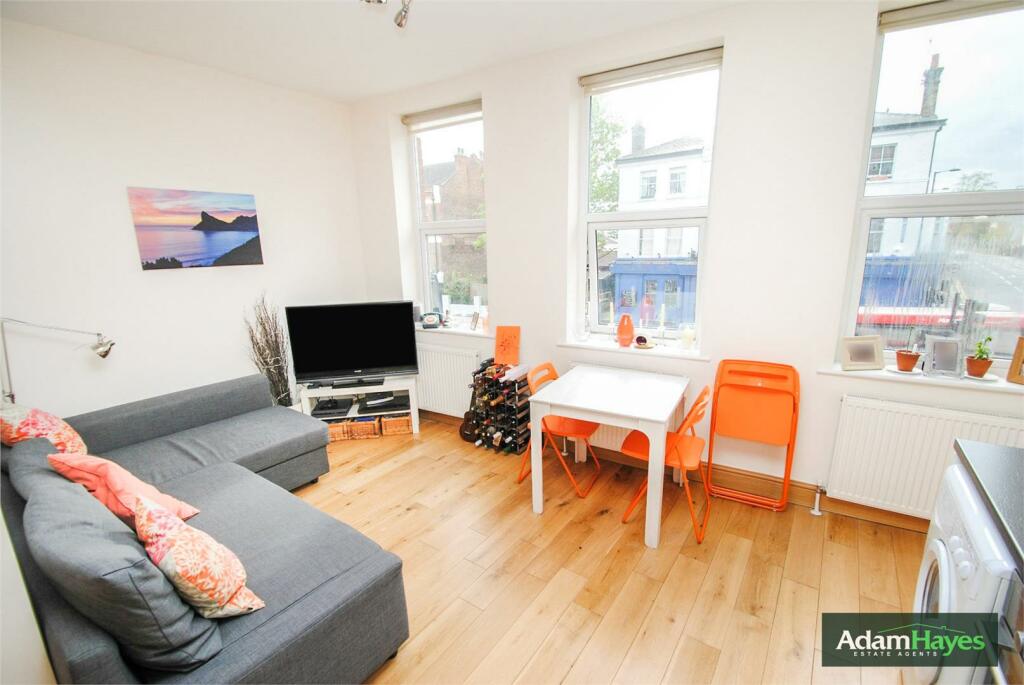 1 bed Apartment for rent in Finchley. From Adam Hayes Estate Agents - East Finchley