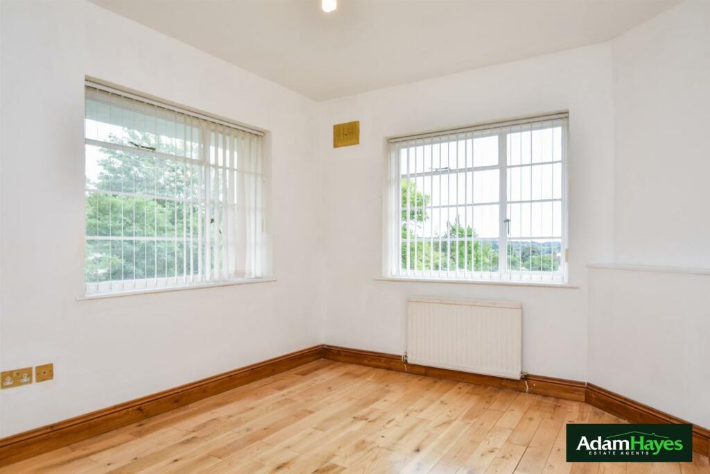 2 bed Apartment for rent in Finchley. From Adam Hayes Estate Agents - East Finchley