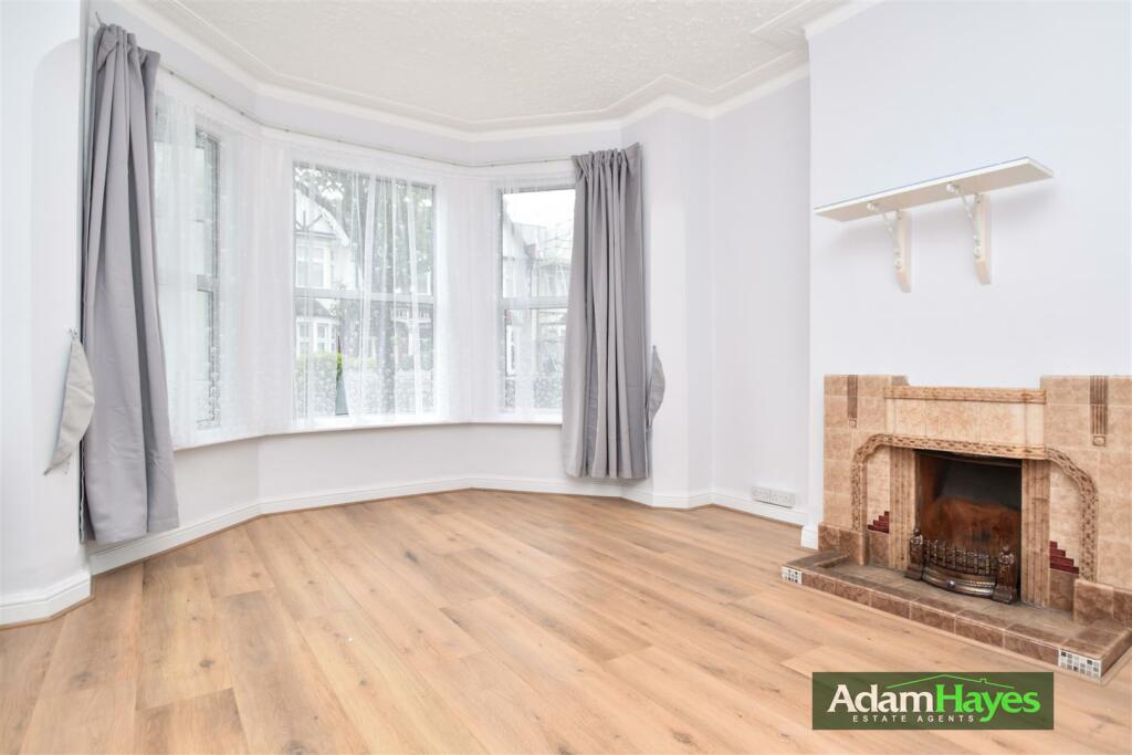 3 bed Mid Terraced House for rent in Wood Green. From ubaTaeCJ