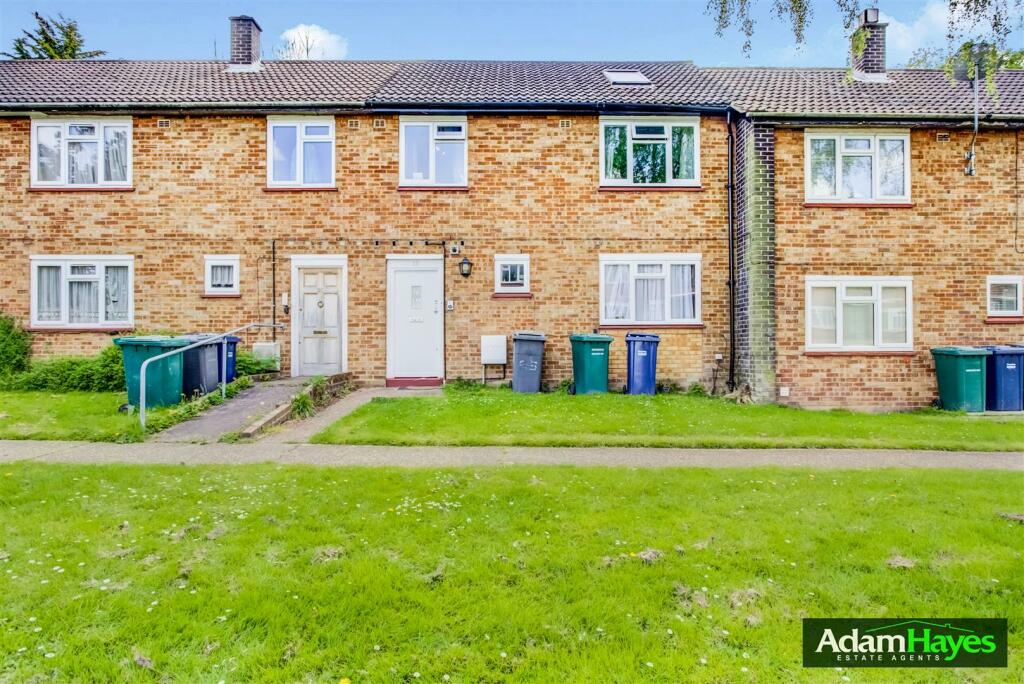 4 bed Mid Terraced House for rent in Finchley. From Adam Hayes Estate Agents - East Finchley