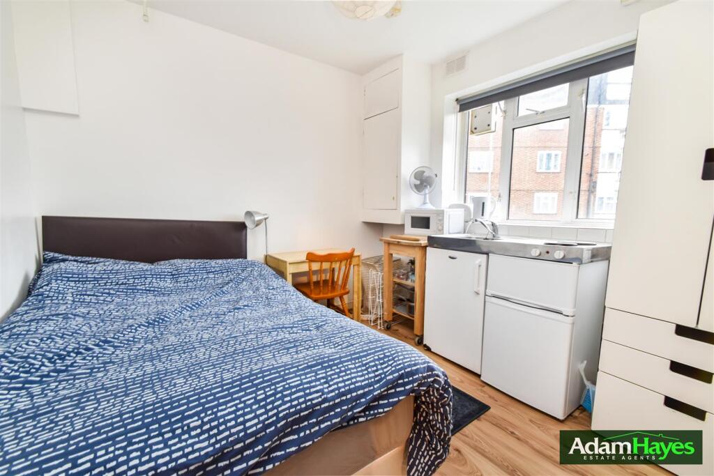 0 bed Studio for rent in Finchley. From Adam Hayes Estate Agents - East Finchley - N2
