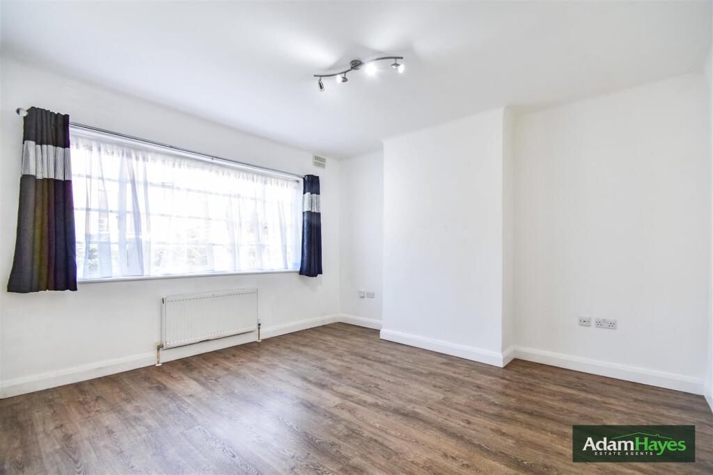2 bed Annexe for rent in Finchley. From Adam Hayes Estate Agents - East Finchley - N2