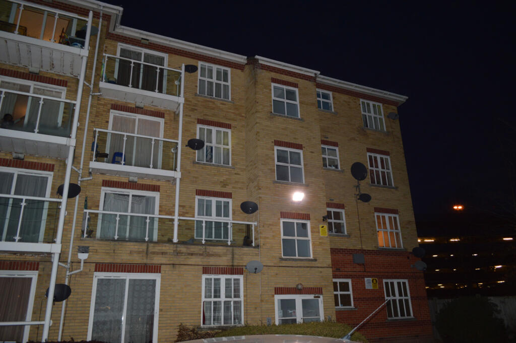 1 bed 1st Floor Flat for rent in Ilford. From AJ Dwellings 1 bed 1st Floor Flat for rent in Ilford. From AJ Dwellings
