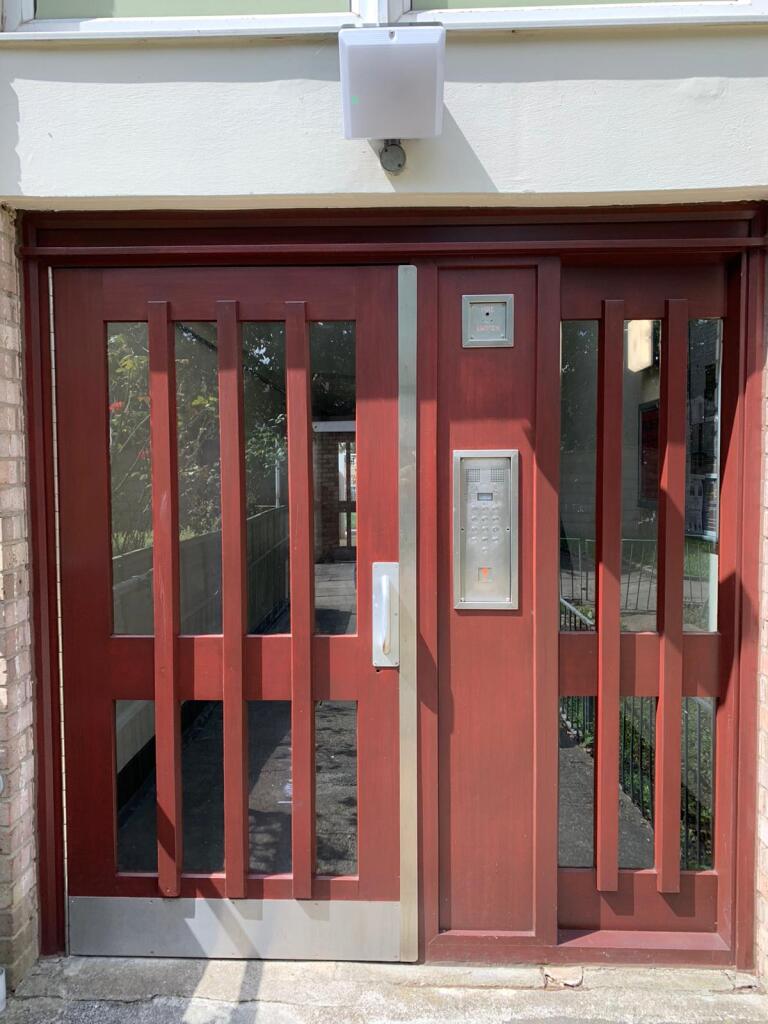 2 bed 1st Floor Flat for rent in Stratford. From AJ Dwellings