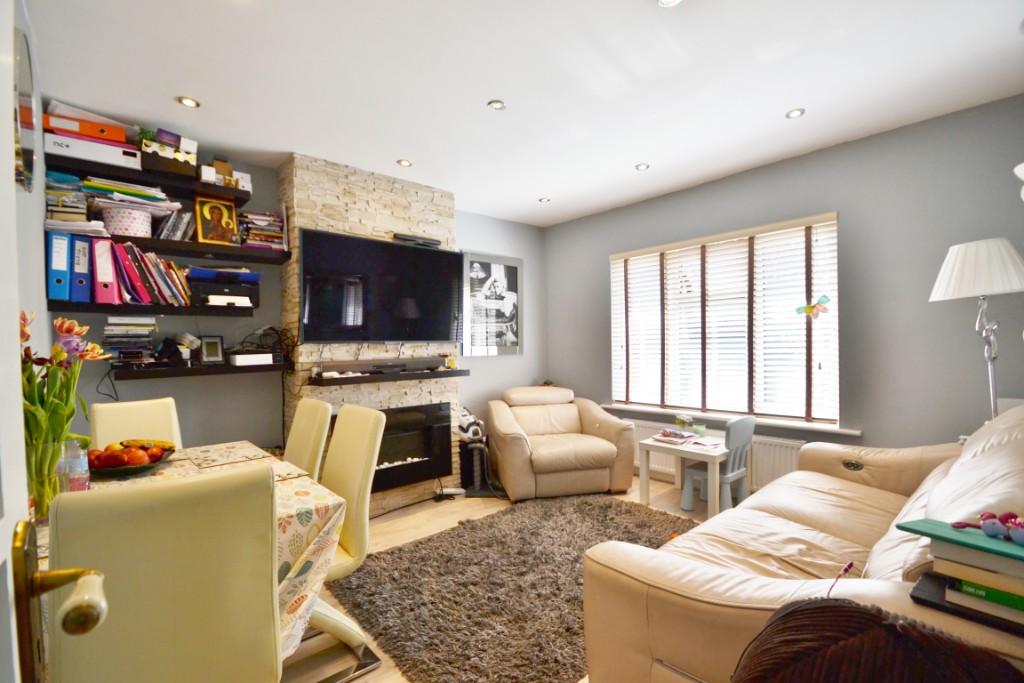 2 bed Apartment for rent in Hadley Wood. From Aleco Estate Agents - East Barnet
