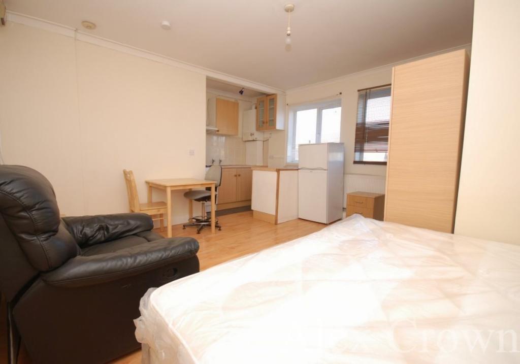 0 bed Studio for rent in Waltham Cross. From Alex Crown Lettings & Estate Agents