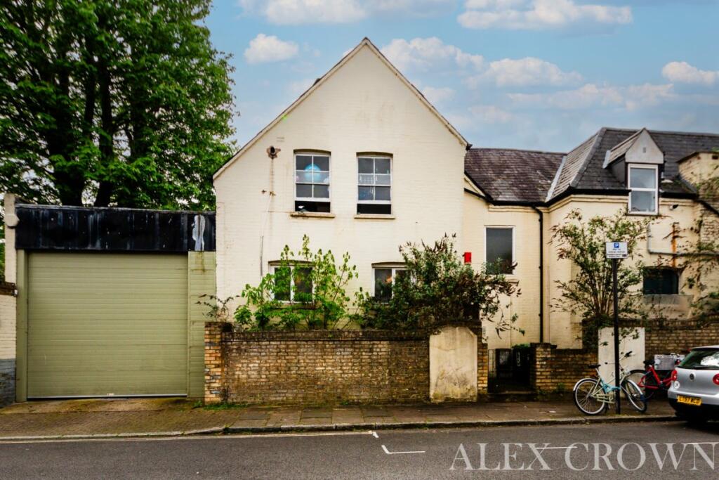 3 bed Flat for rent in Camden Town. From Alex Crown Lettings & Estate Agents